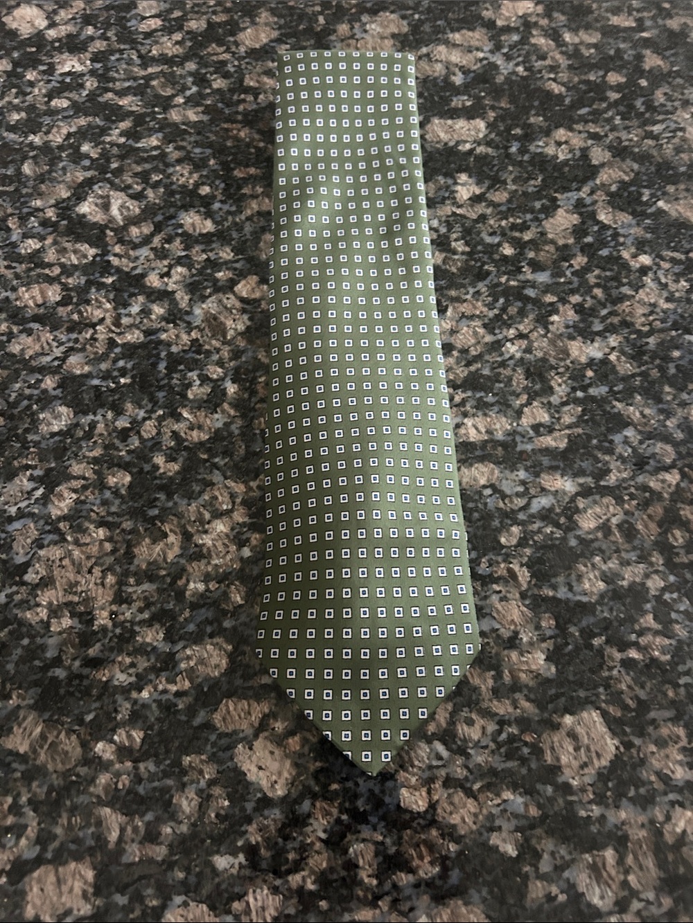 UOMO MADE IN ITALY OLIVE GREEN W SQUARE DOT PATTERN SILK TIE